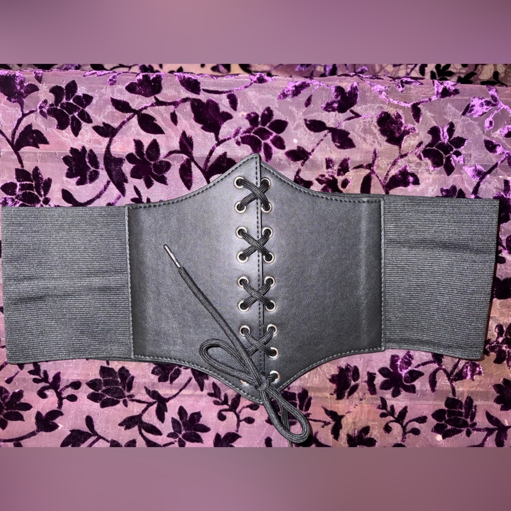 Black corset belt